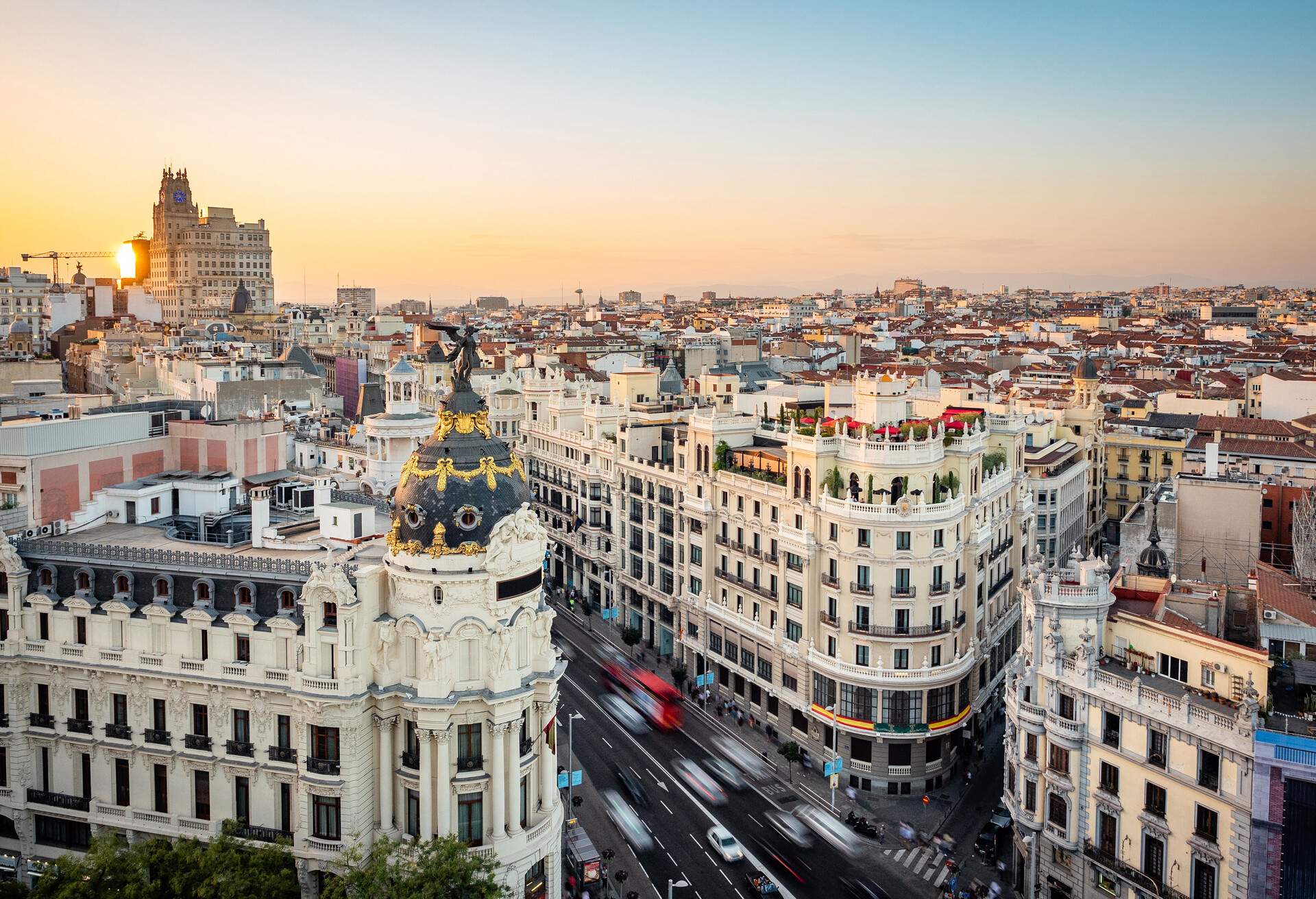 DEST_SPAIN_MADRID_GRAN-VIA_GettyImages-1151293229.jpg