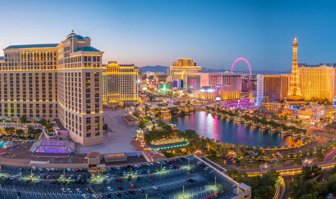 Holidays in Las Vegas from £1,057 - Search Flight+Hotel on KAYAK
