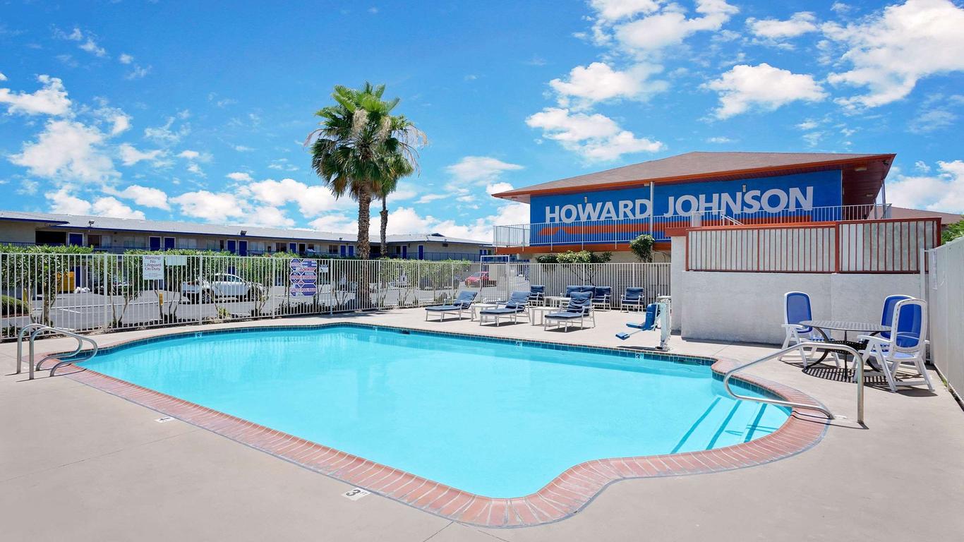 Holiday Inn Express & Suites Las Vegas - E Tropicana - Las Vegas